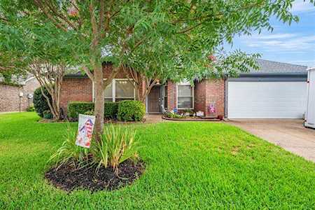 1819 Greenhaven Lane Grapevine, TX 76051