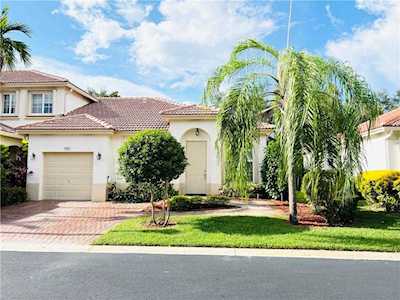 7961 NW 20th St Pembroke Pines, FL 33024