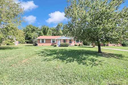 1621 Edgewood Dr Lebanon, TN 37087
