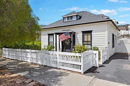 910 N Nopal St Santa Barbara, CA 93103