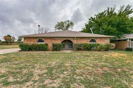 6529 Amundson Road North Richland Hills, TX 76182