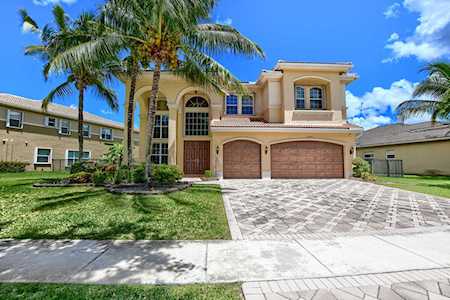 11846 Fox Hill Circle Boynton Beach, FL 33473