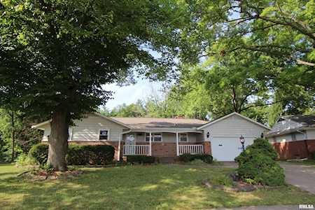 2707 N Rockwood Dr Peoria, IL 61604