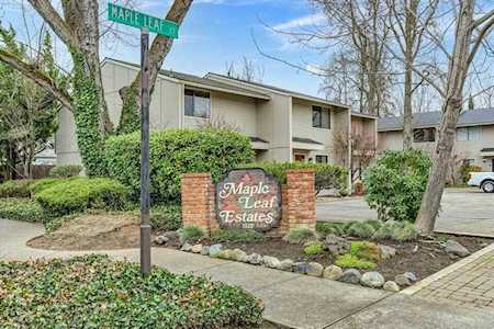 1327 Maple Leaf Ct #APT 4B Medford, OR 97504