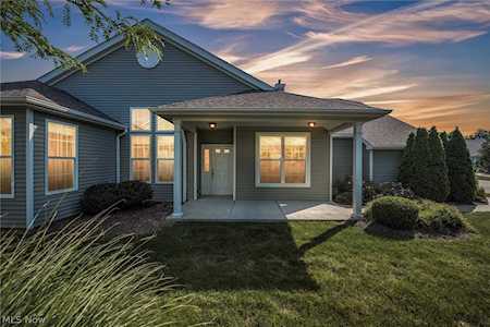 542 Hyannis Port Circle Avon Lake, OH 44012