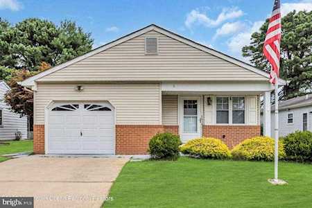 6 Pebble Beach Ct Toms River, NJ 08757