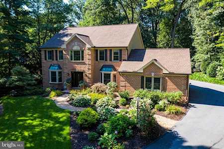 305 Winding Hill Dr Lancaster, PA 17601