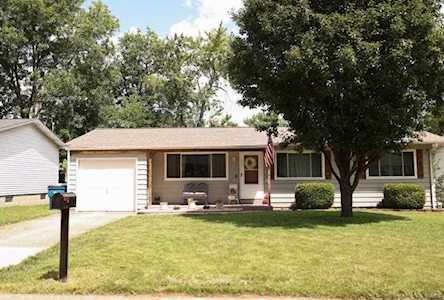 935 Altavia Dr Hazelwood, MO 63042
