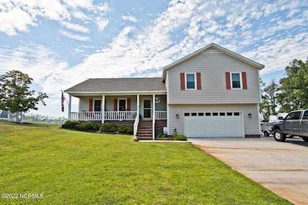 907 Oak Drive Morehead City, NC 28557