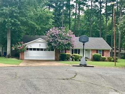 10 Tara Ct Maumelle, AR 72113