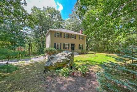3 Pheasant Hill Rd Walpole, MA 02081