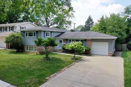 104 S Kenilworth Ave Mount Prospect, IL 60056
