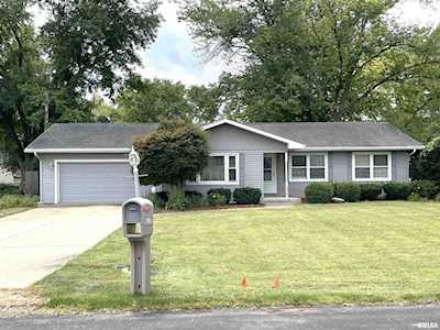 1036 E Fairview St Peoria, IL 61615
