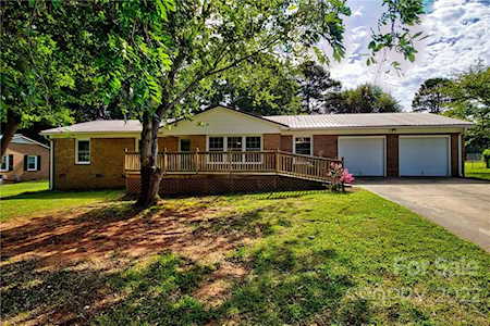 914 S Magnolia St S Mooresville, NC 28115