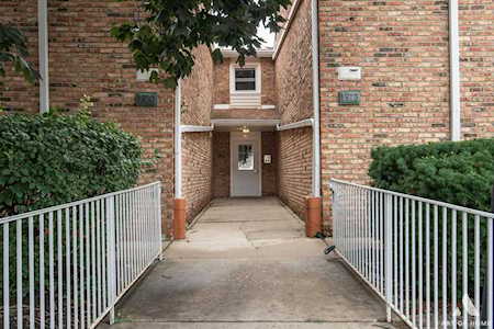 1940 Kenilworth Circle #E Hoffman Estates, IL 60169