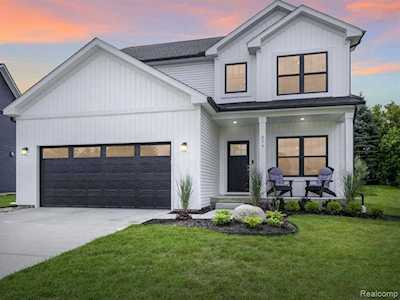 277 Beaver Run Holly Twp, MI 48442