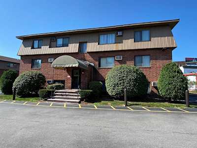 25 Log St #1D Manchester, NH 03102