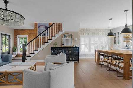 38 Bramhall Ln Plymouth, MA 02360