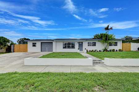 132 N 11th Street Lantana, FL 33462