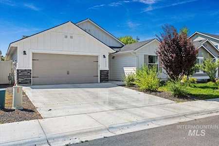1053 E Tallinn St. Meridian, ID 83646