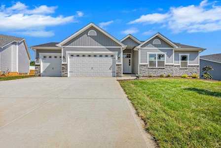 223 West Pine Creek Court Ct Wentzville, MO 63385