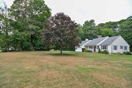 154 Hill St Northbridge, MA 01588