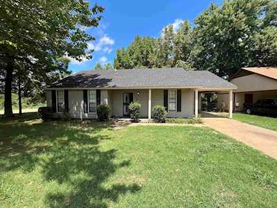 5656 Ballenmoor Dr Memphis, TN 38141
