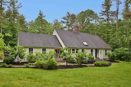6 Split Rock Rd Exeter, NH 03833