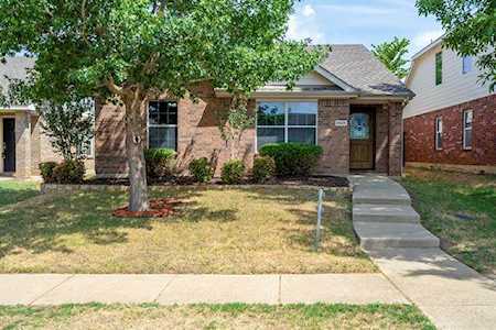 8925 Stewart Street Cross Roads, TX 76227
