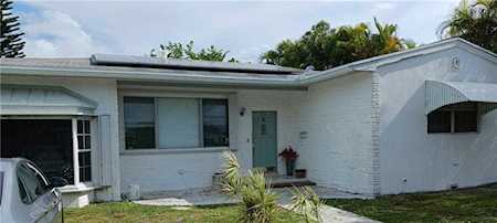213 S Seacrest Cir Delray Beach, FL 33444