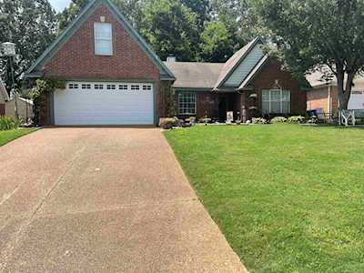 3189 Shadow Green Ln Lakeland, TN 38002