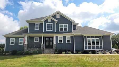 108 Manorly Ln Mooresville, NC 28115