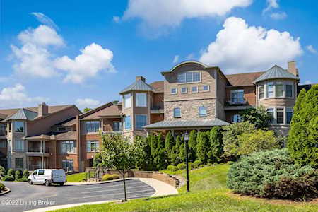5220 Indian Woods Dr #204 Louisville, KY 40207