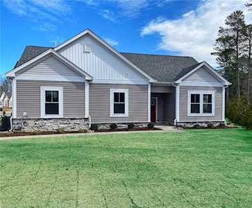 1200 Acadian Dr #A Suffolk, VA 23434