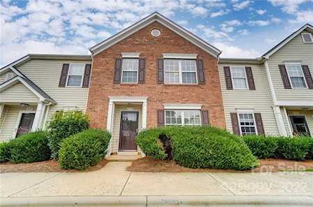 7549 Pilot Cove Ct Denver, NC 28037