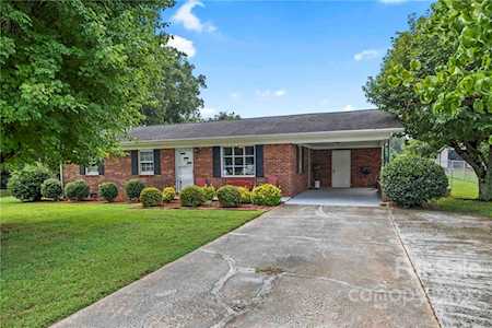 2416 Belle Terre Rd Statesville, NC 28625