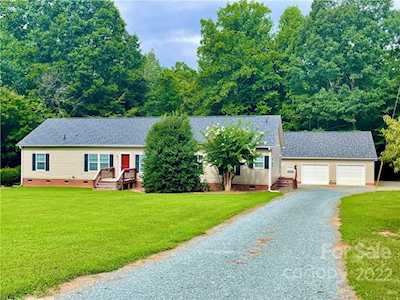 6124 Pleasant Grove Rd Waxhaw, NC 28173