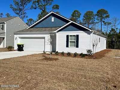 2312 Harbor Lights Court Bolivia, NC 28422