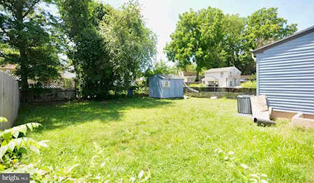 70 6th St W Burlington, NJ 08016
