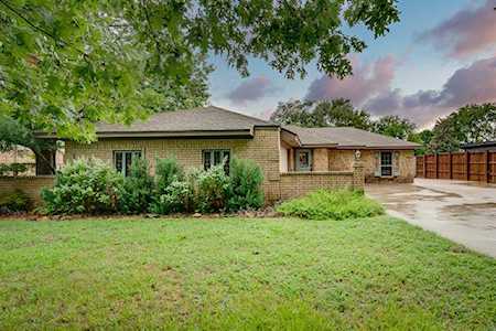 3726 Kelsey Court Grapevine, TX 76051