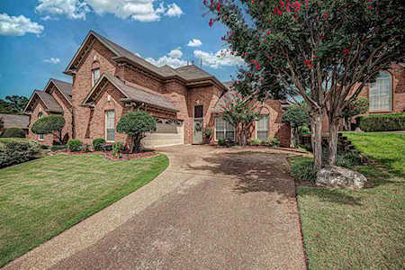 1856 E Pheasant Acres Ln Memphis, TN 38016