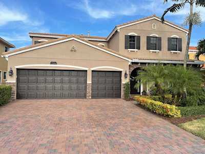 15684 Glencrest Avenue Delray Beach, FL 33446
