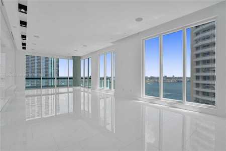 900 Brickell Key Blvd #1403 Miami, FL 33131