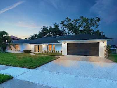 2122 Portland Avenue Wellington, FL 33414