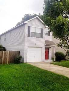 2528 Strawberry Ln Chesapeake, VA 23324