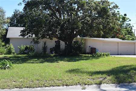 1050 Cohassett Ave Lake Wales, FL 33853