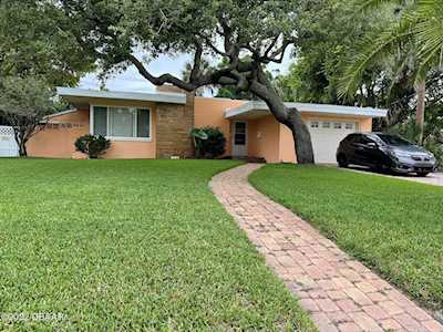 1615 Oleander Avenue Daytona Beach, FL 32118