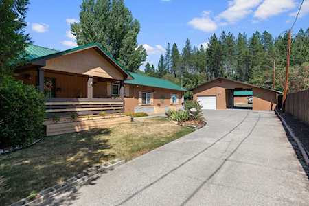 5304 E Evans Creek Rd Rogue River, OR 97537