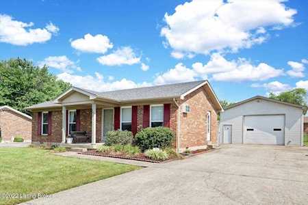 192 Winchester Dr Mt Washington, KY 40047