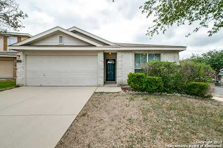 15702 Spruce Stream San Antonio, TX 78247